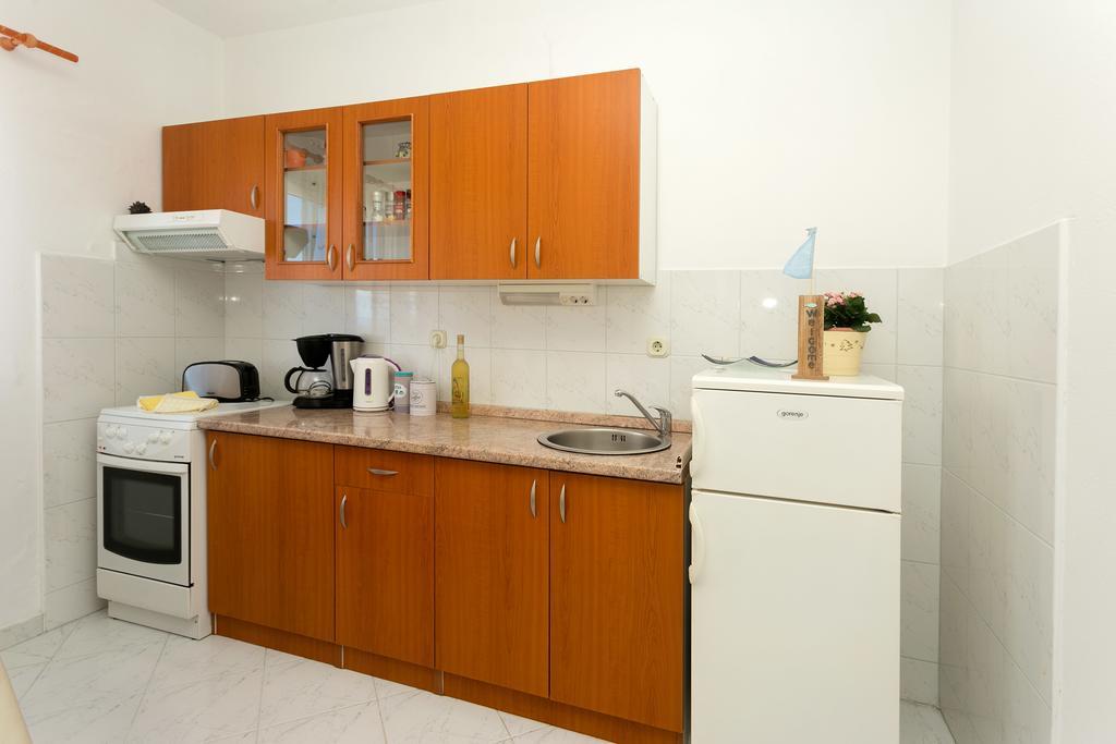 Vucic Apartments Хвар Екстериор снимка